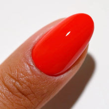 Load image into Gallery viewer, DND DC GEL & POLISH SWATCH COLLECTION #15/ free 5 top and base pairs DND